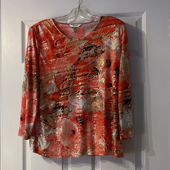 TanJay Red and Gold Script Long Sleeve Top - Picture 1 of 3